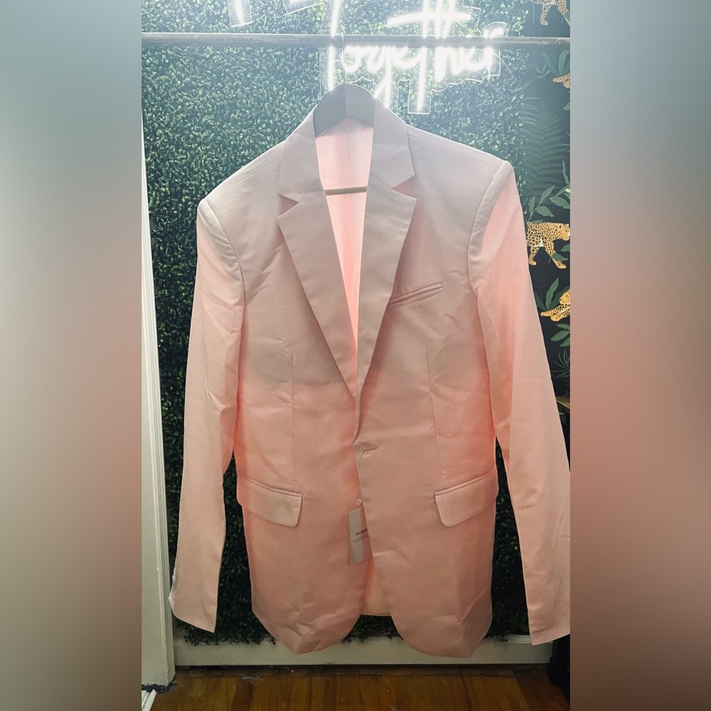 Men’s custom made pink suit, never worn
